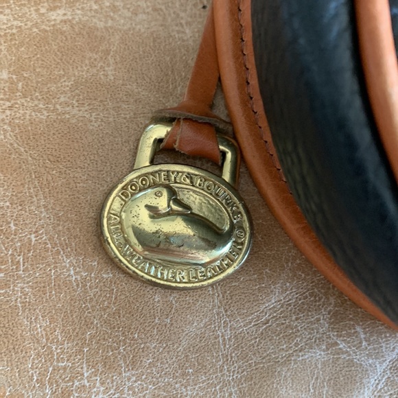 Dooney & Bourke USA Vintage Mini Calvary Crossbody Black/Tan Leather Purse - Picture 3 of 10